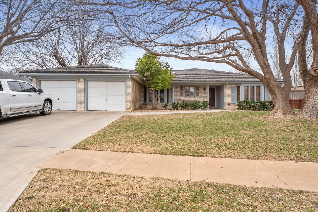 4427 79th Street - Photo 1