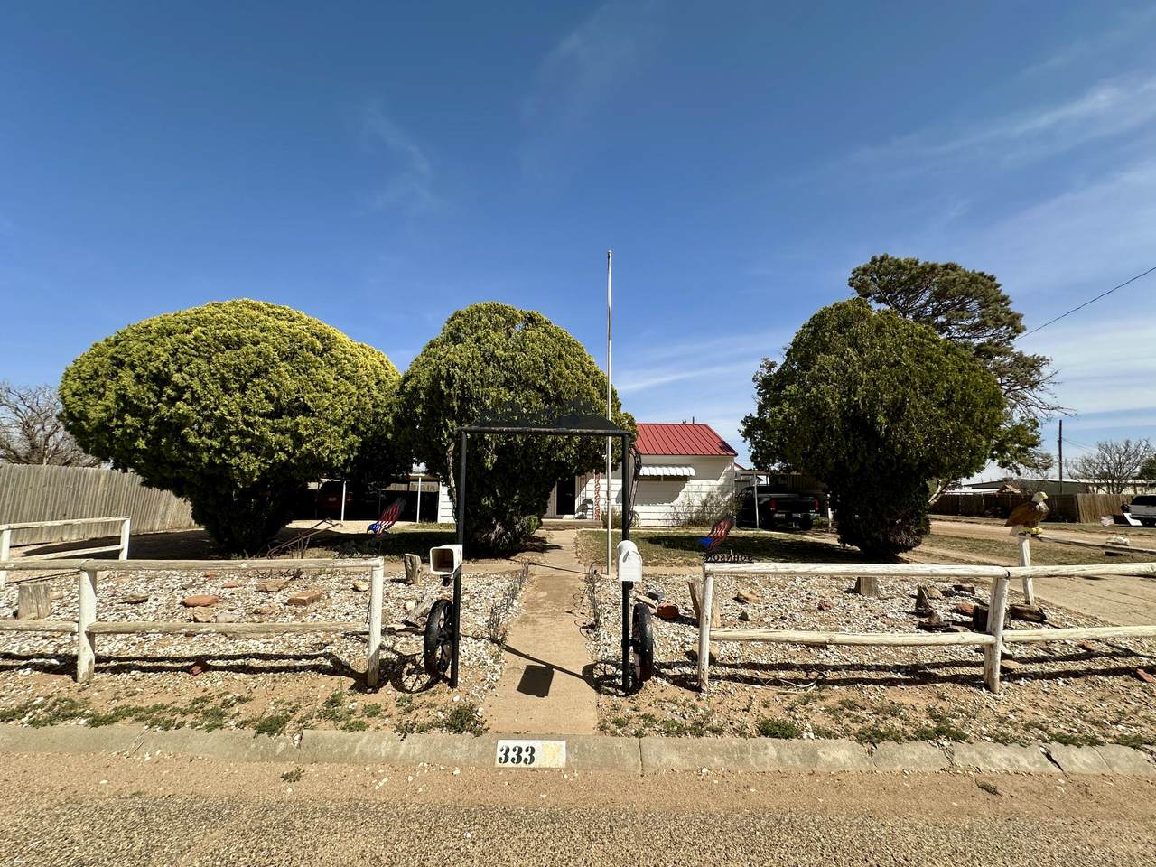 333 Berkshire - Photo 1