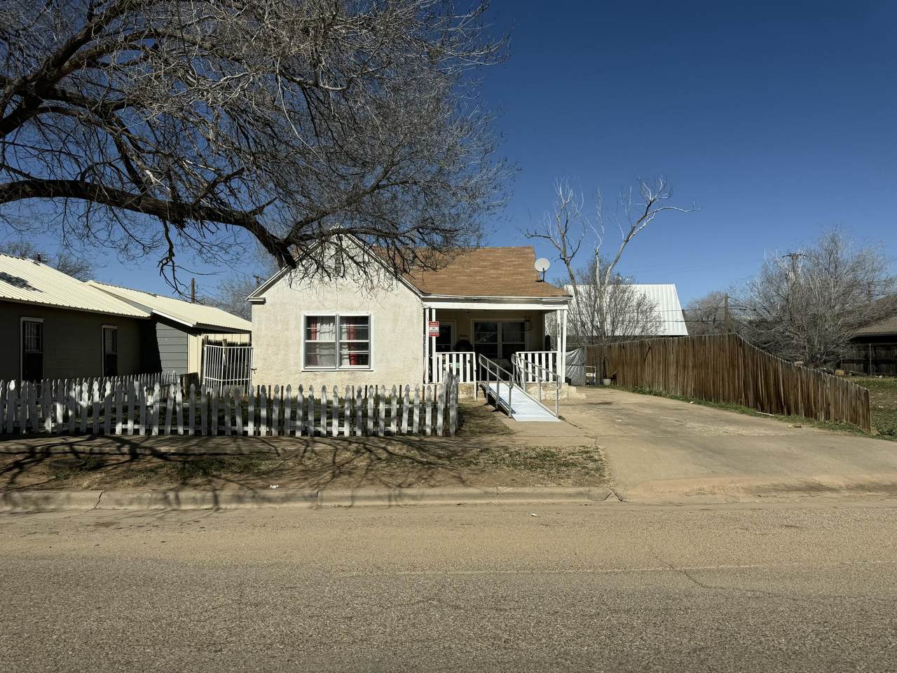 1914 15th Street - Photo 1