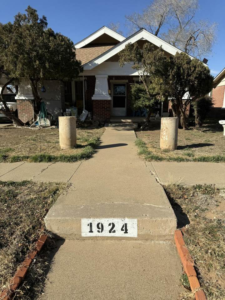 1924 14th Street - Photo 1