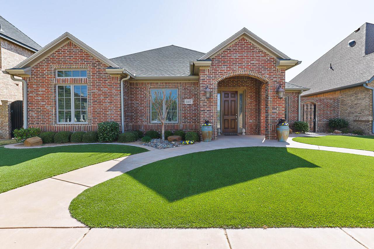 11407 Vicksburg Avenue - Photo 1