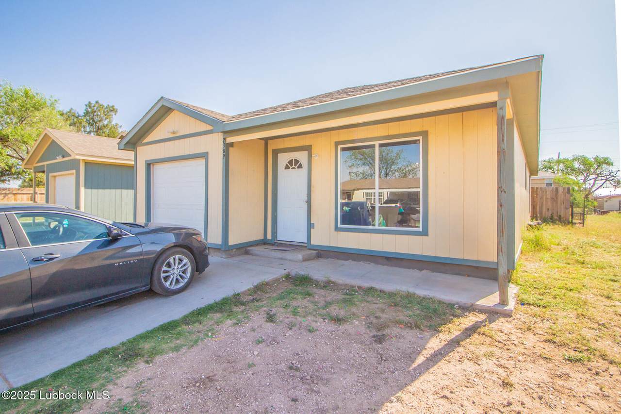 2309 Cedar Avenue - Photo 1