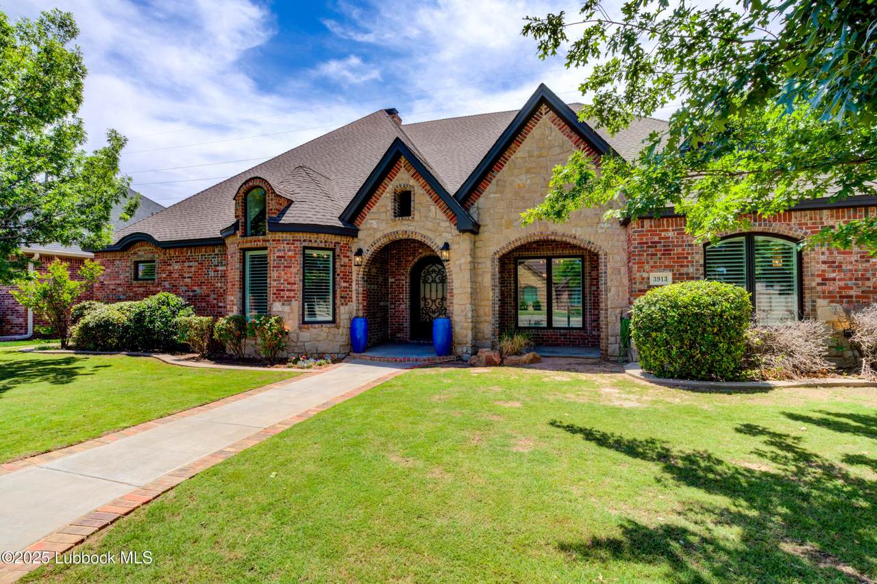 3913 106th Street - Photo 1