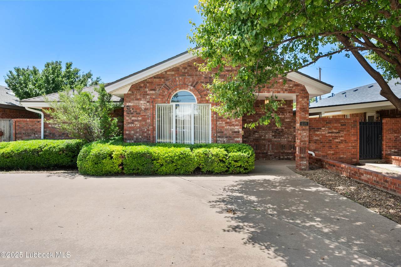 618 Hickory Street - Photo 1