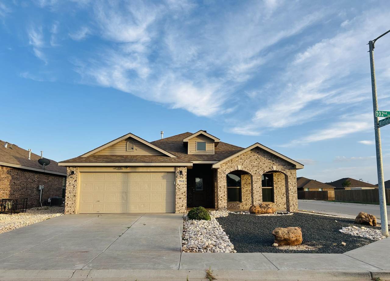 7511 102nd Street - Photo 1