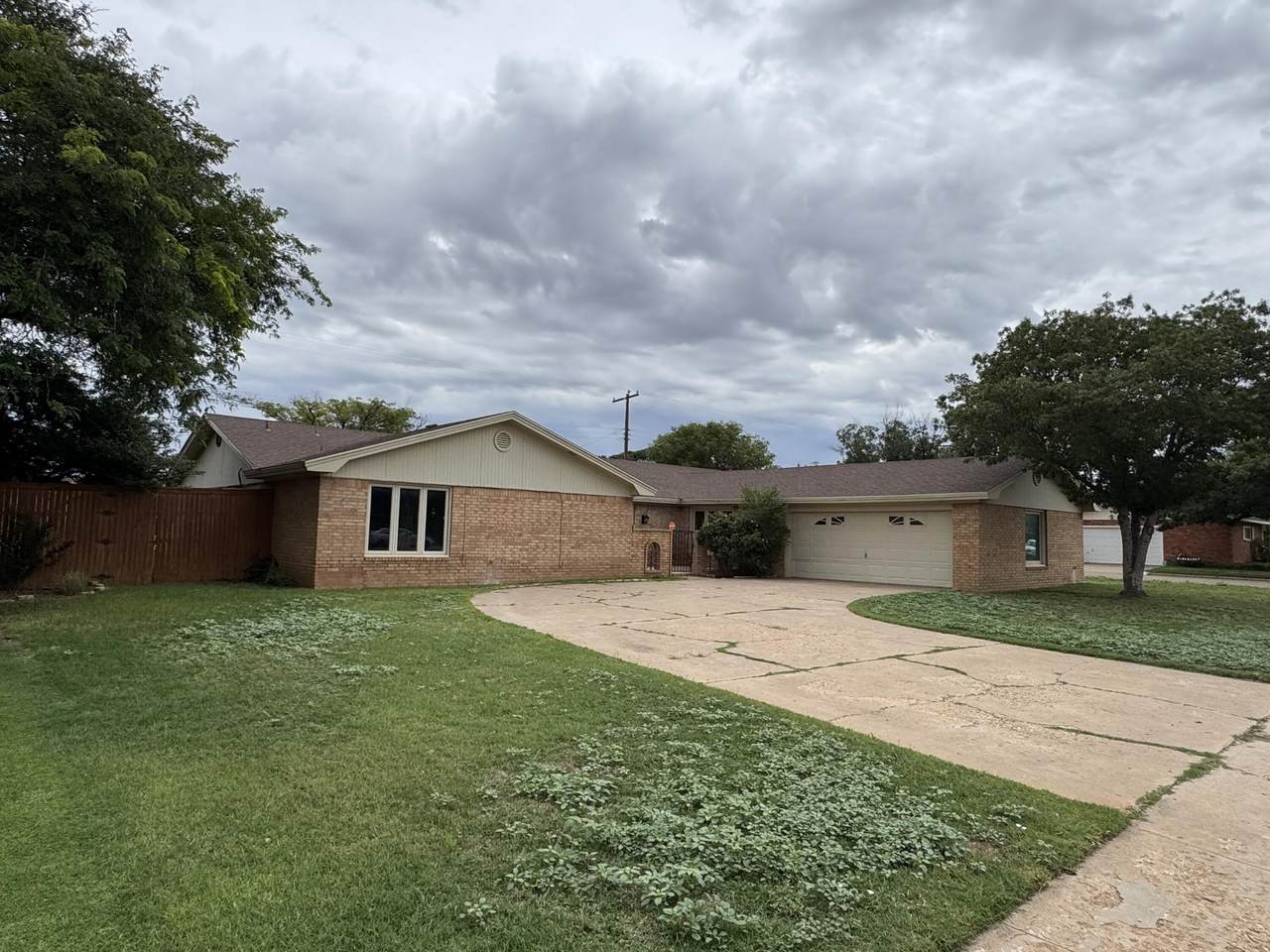 805 14th Street - Photo 1