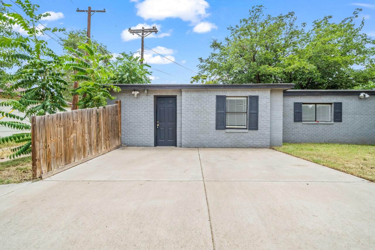 3120 31st Street - Photo 1