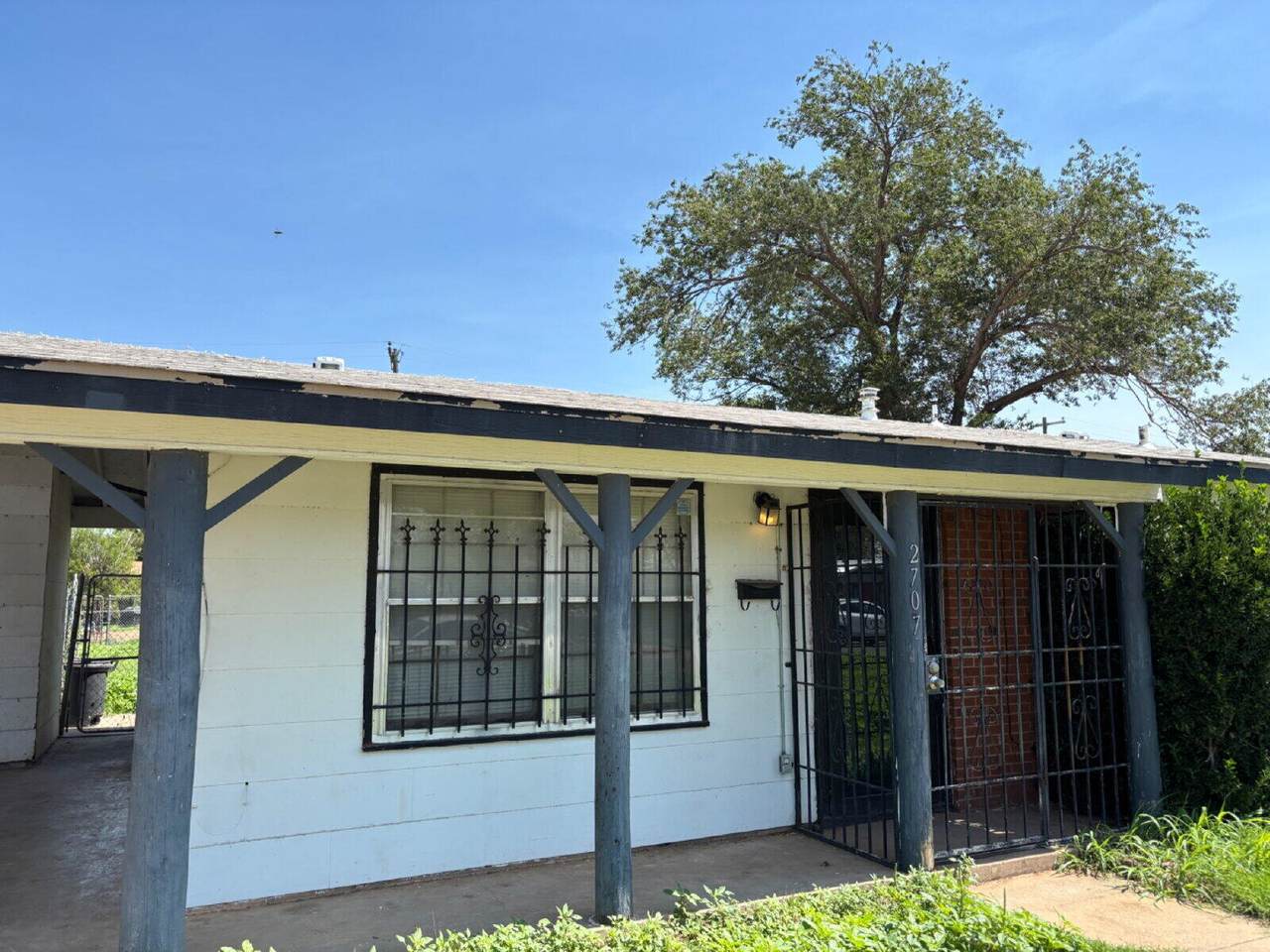 2707 9th Street - Photo 1