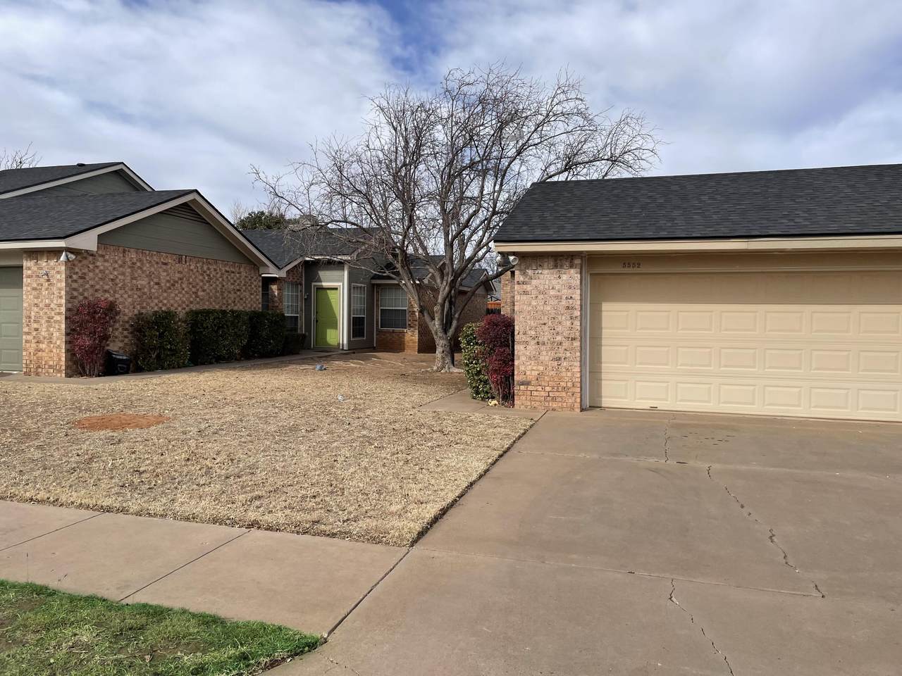 5552 93rd Street - Photo 1
