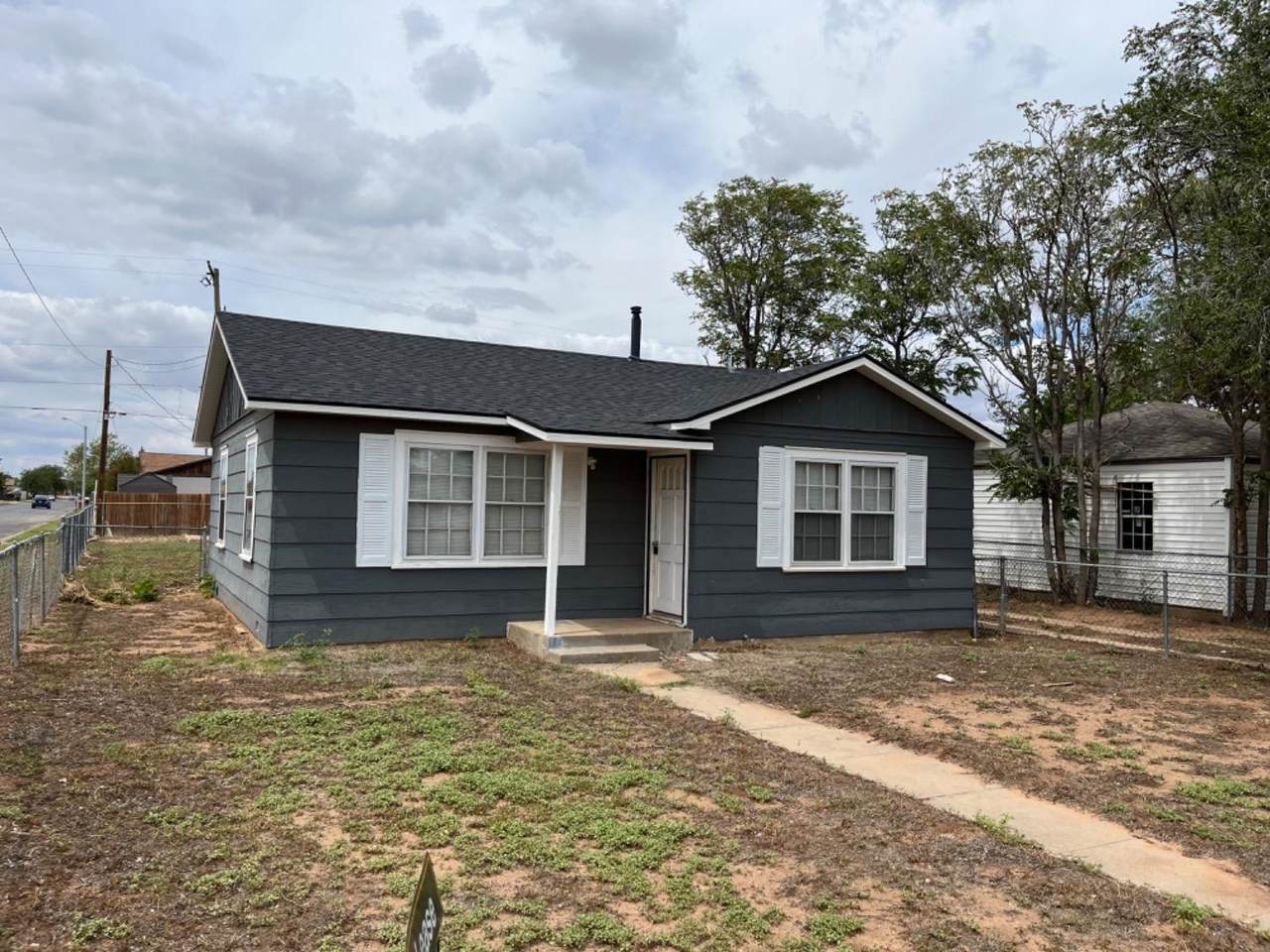 101 Uvalde Avenue - Photo 1