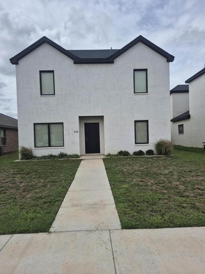 4718 125th Street - Photo 1