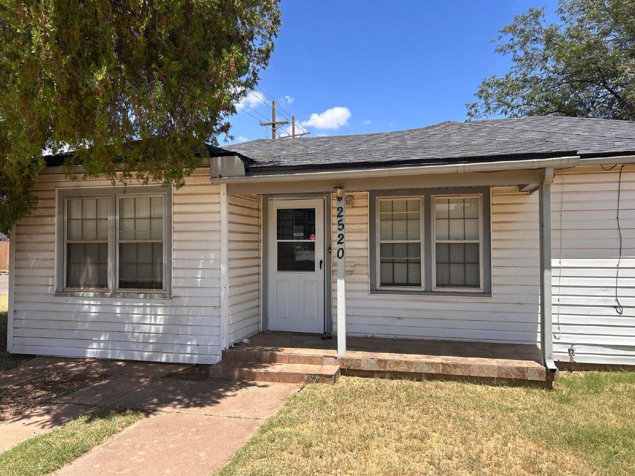 2520 39th Street - Photo 1