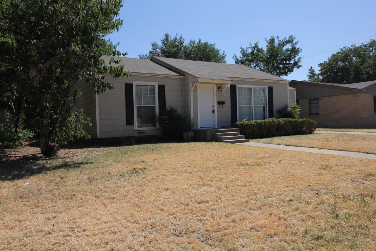 2317 32nd Street - Photo 1