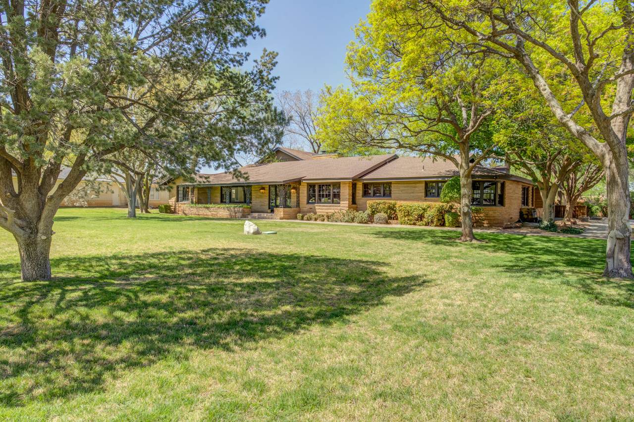 4902 19th Street - Photo 1