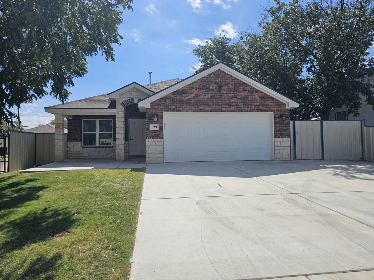 1519 27th Street - Photo 1