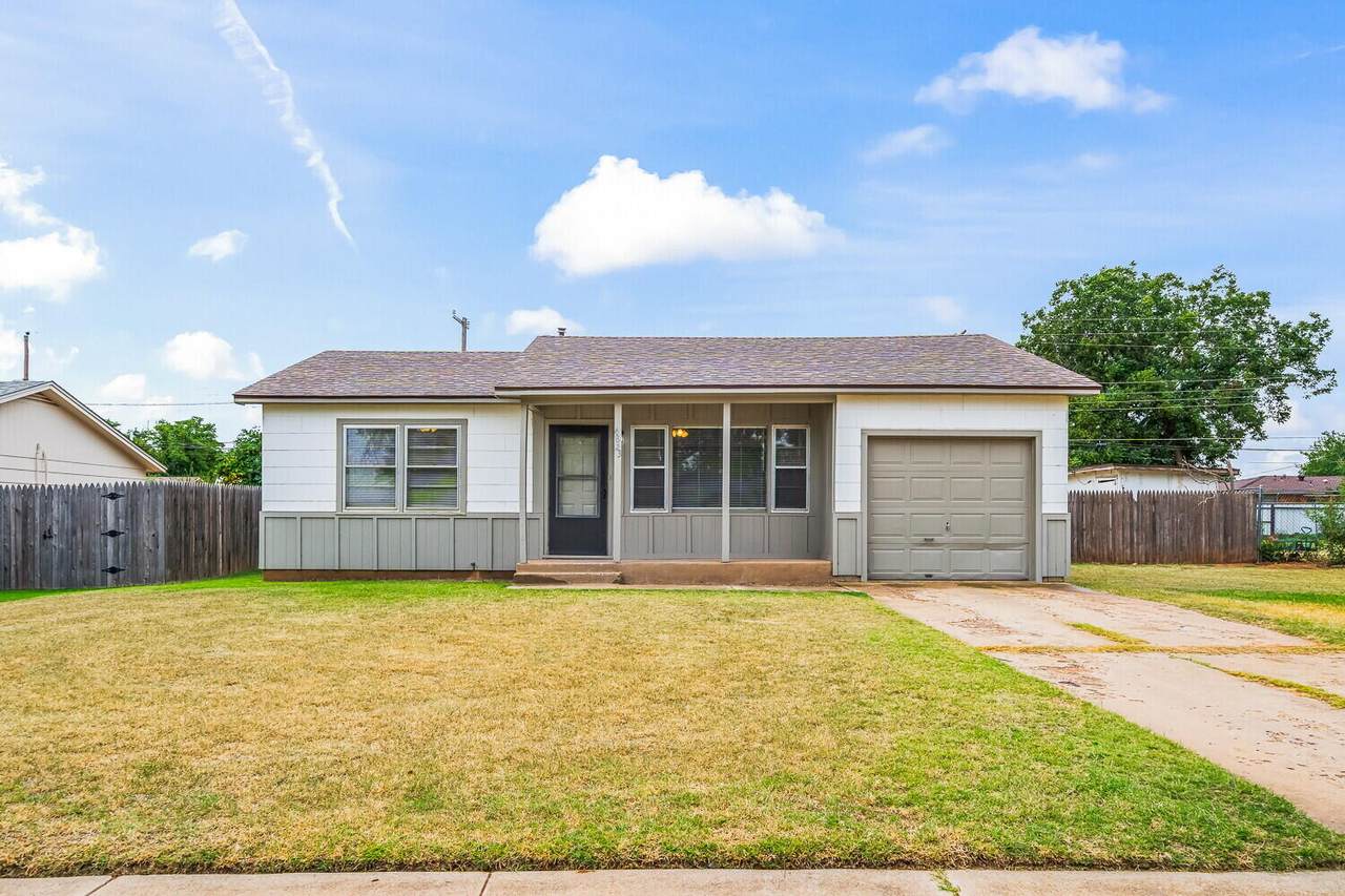 4823 9th Street - Photo 1