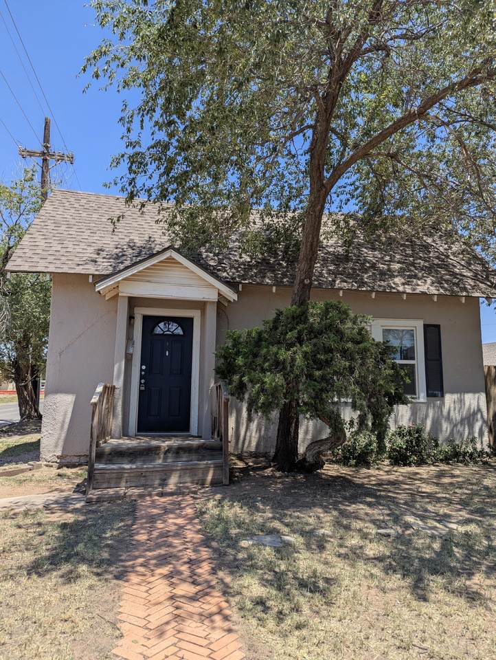 2324 20th Street - Photo 1