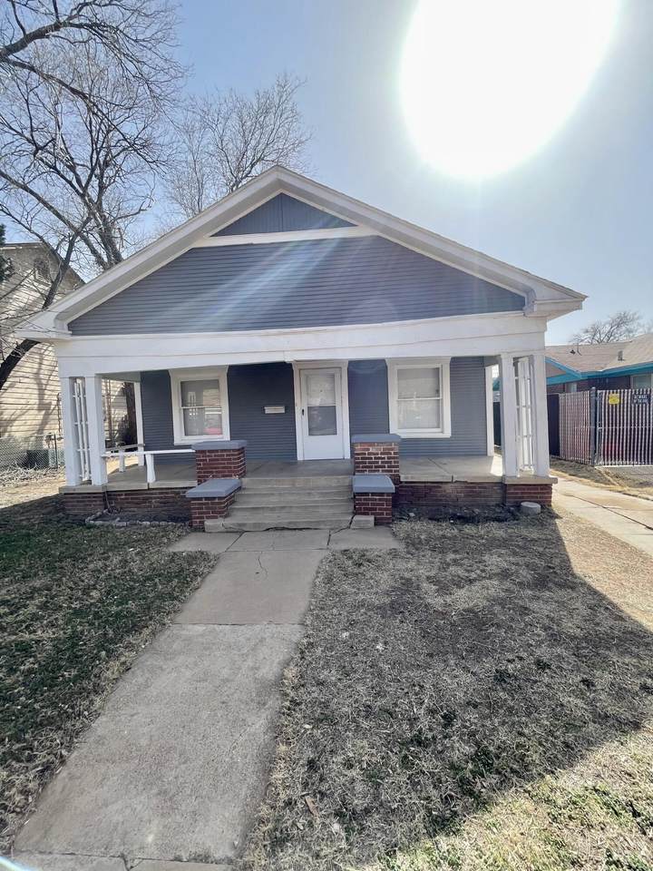 2111 14th Street - Photo 1