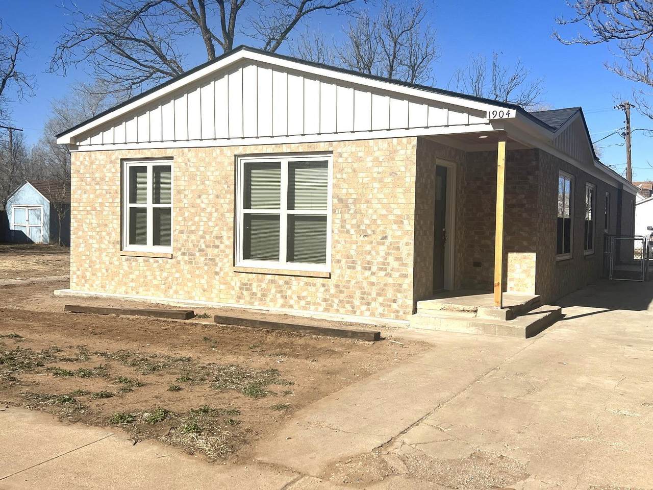 1904 17th Street - Photo 1