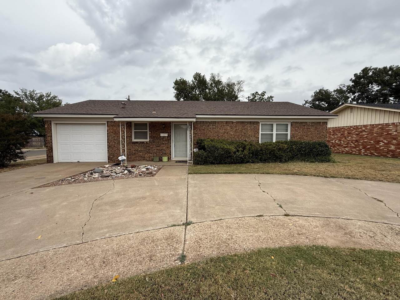 3816 43rd Street - Photo 1