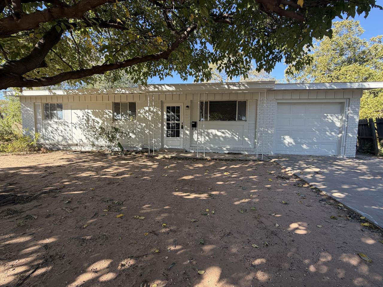 6004 Peoria Avenue - Photo 1