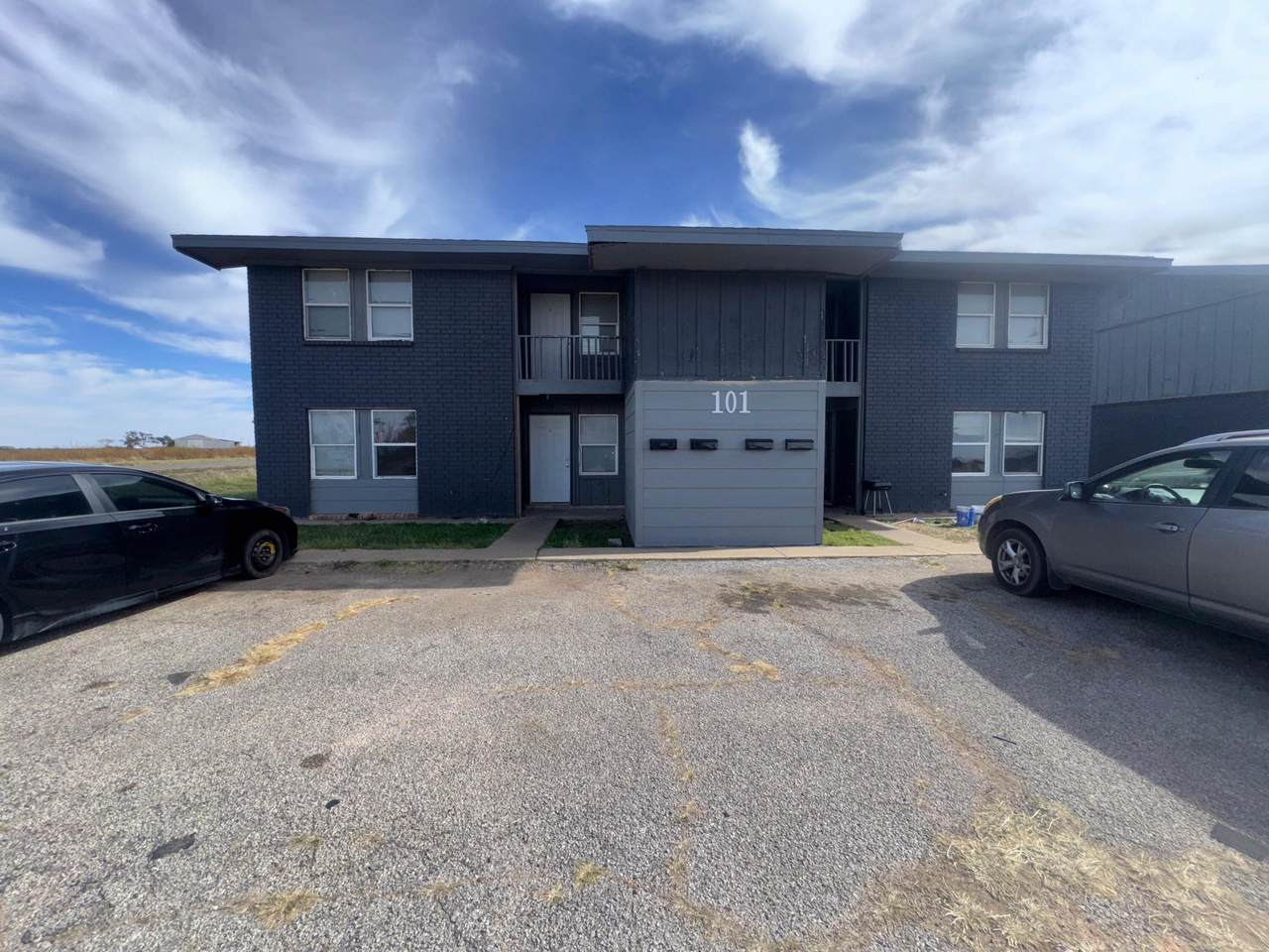 101 Pecos Place - Photo 1