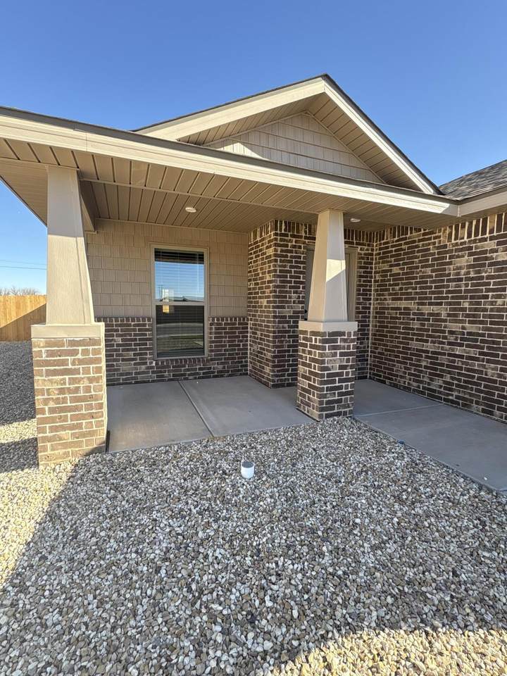 2509 Kenwood Avenue - Photo 1