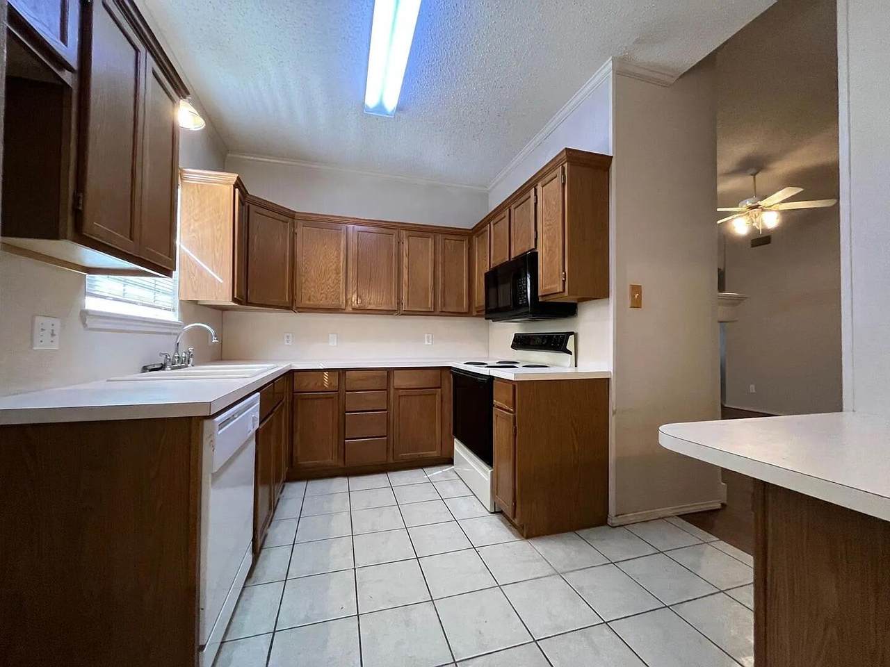 6113 8th Drive - Photo 1