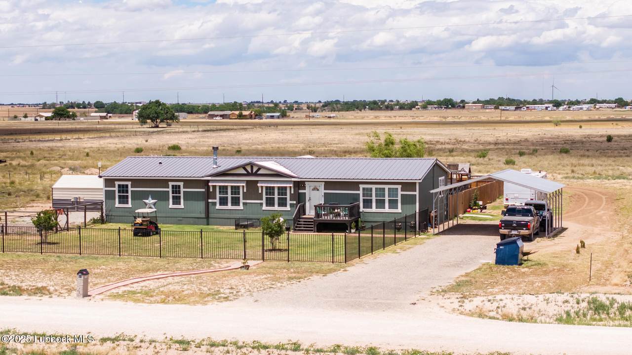 10504 County Rd 7000 - Photo 1