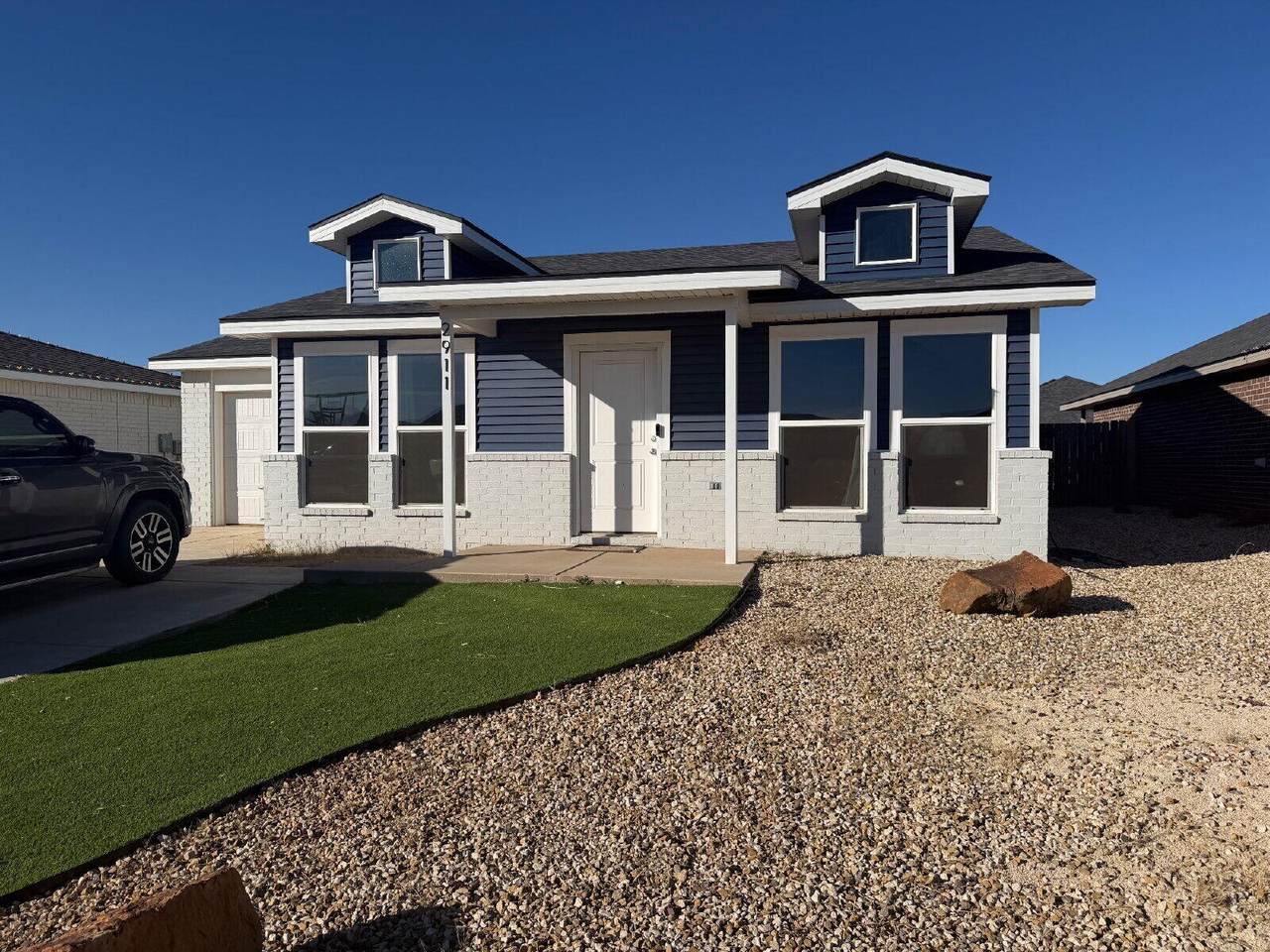 2911 Bryan Avenue - Photo 1