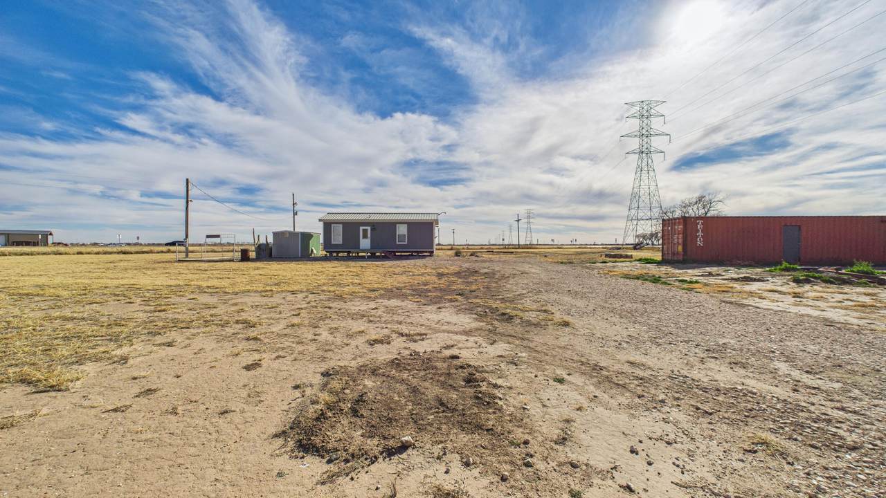 5706 County Road 6300 - Photo 1