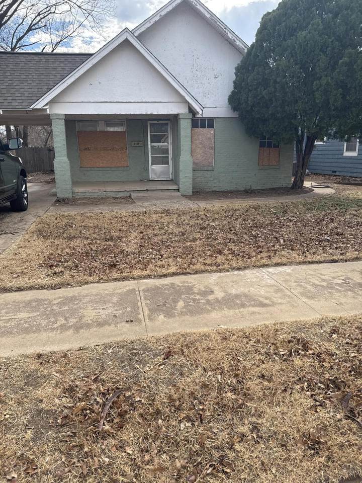 2119 26th Street - Photo 1