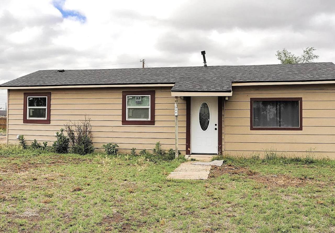 600 28th Street - Photo 1