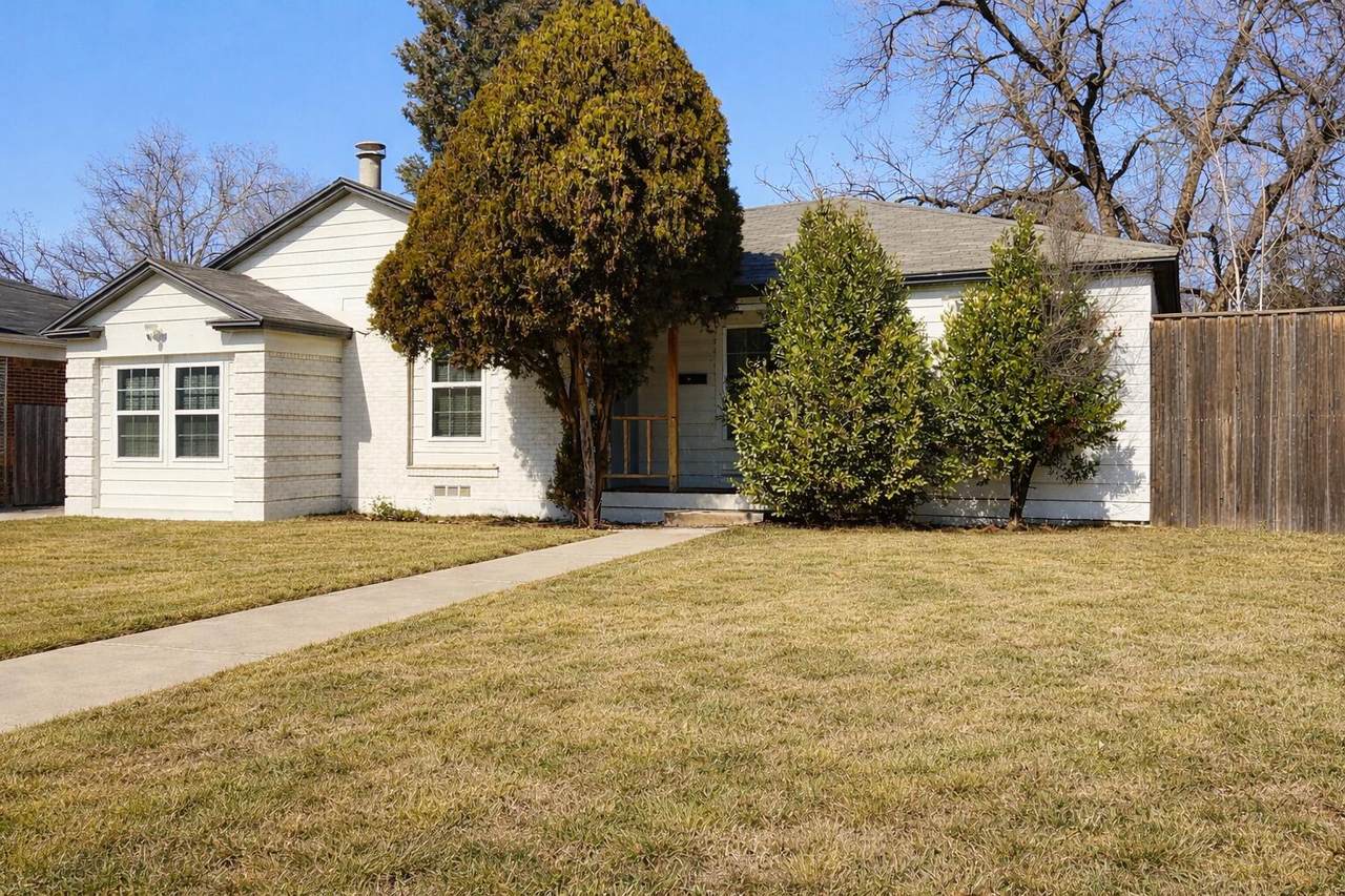 2512 31st Street - Photo 1