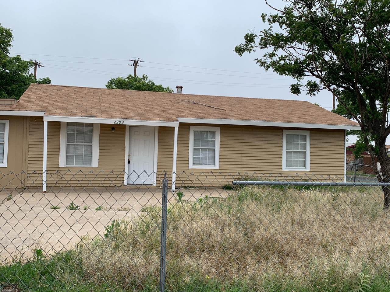 2209 29th Street - Photo 1