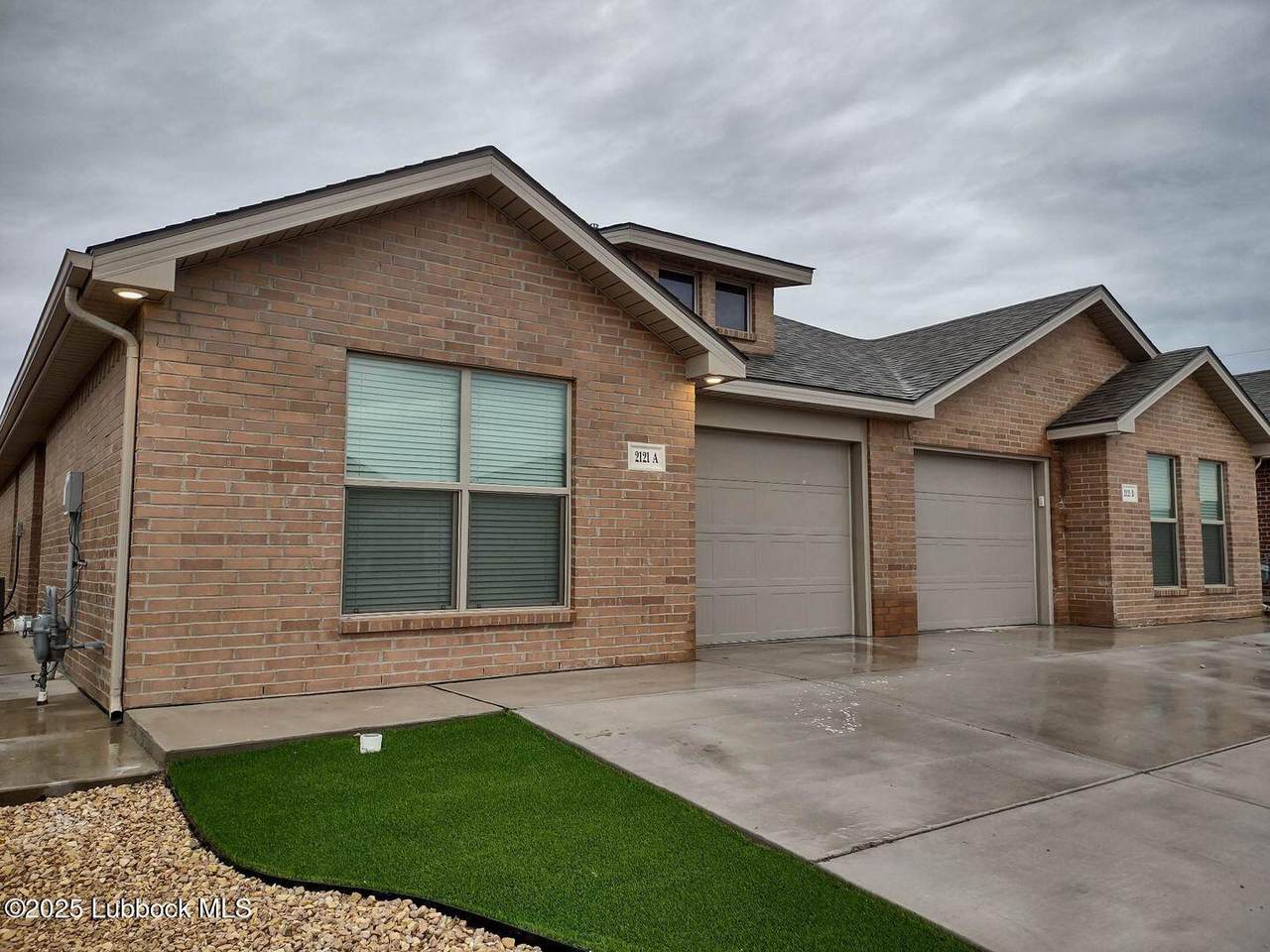 2121 Jayton Avenue - Photo 1