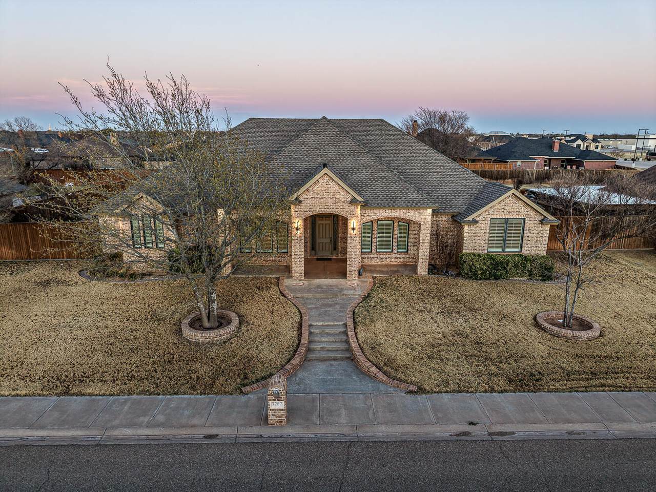 7707 La Salle Avenue - Photo 1