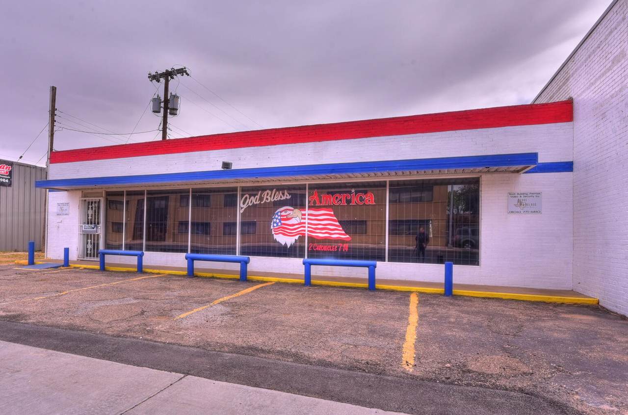1621 19th Street - Photo 1