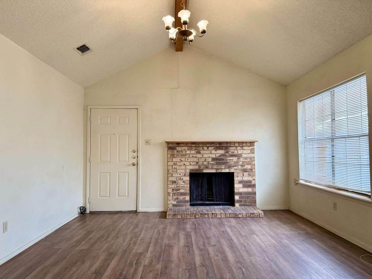 https://bt-photos.global.ssl.fastly.net/lubbock/1280_boomver_1_20260303192039921124000000-2.jpg