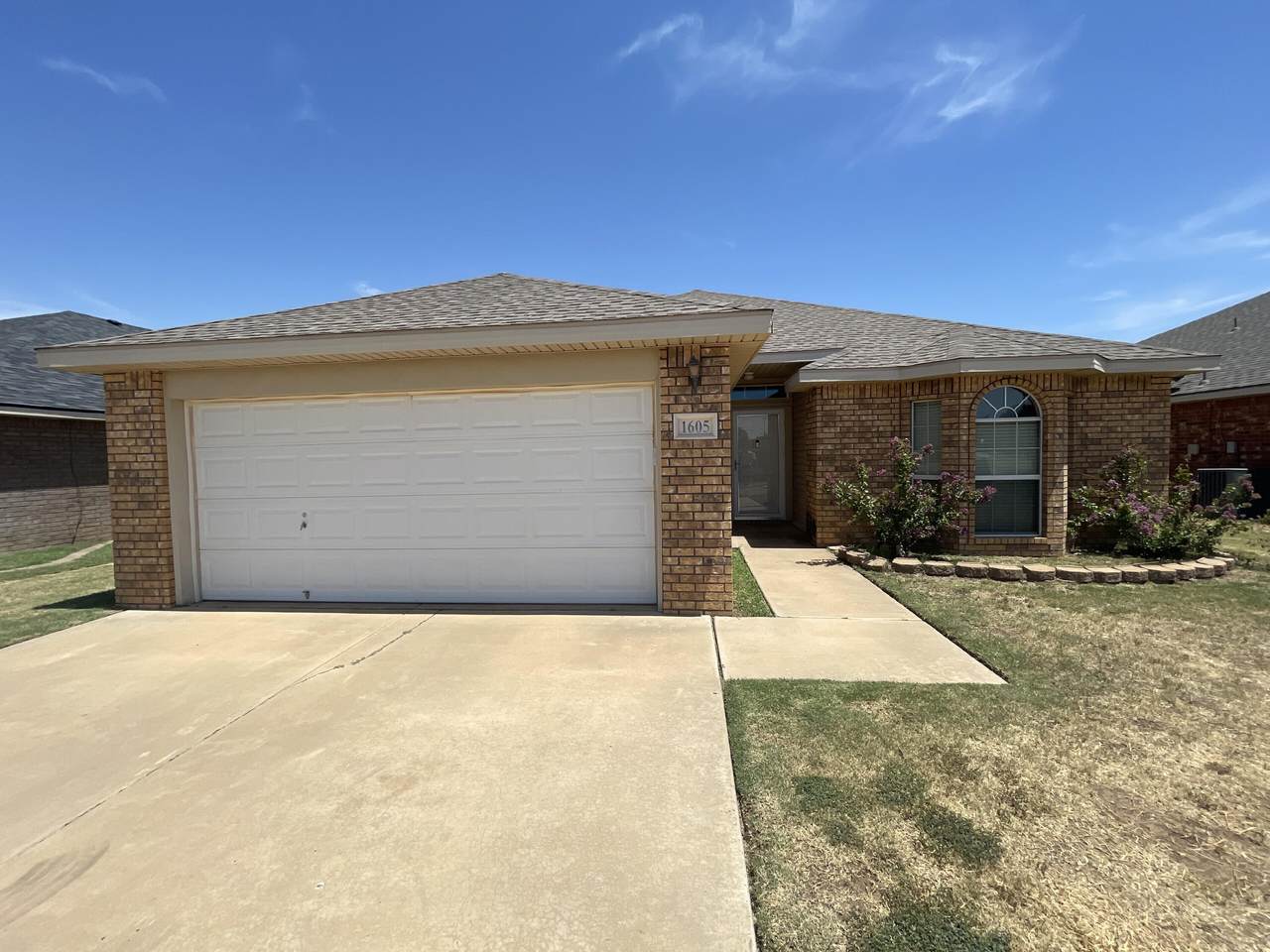 1605 Kirby Avenue - Photo 1