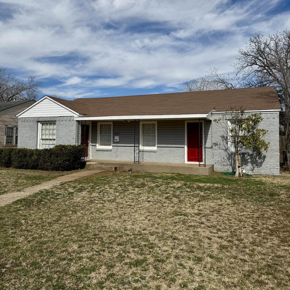 2422 30th Street - Photo 1