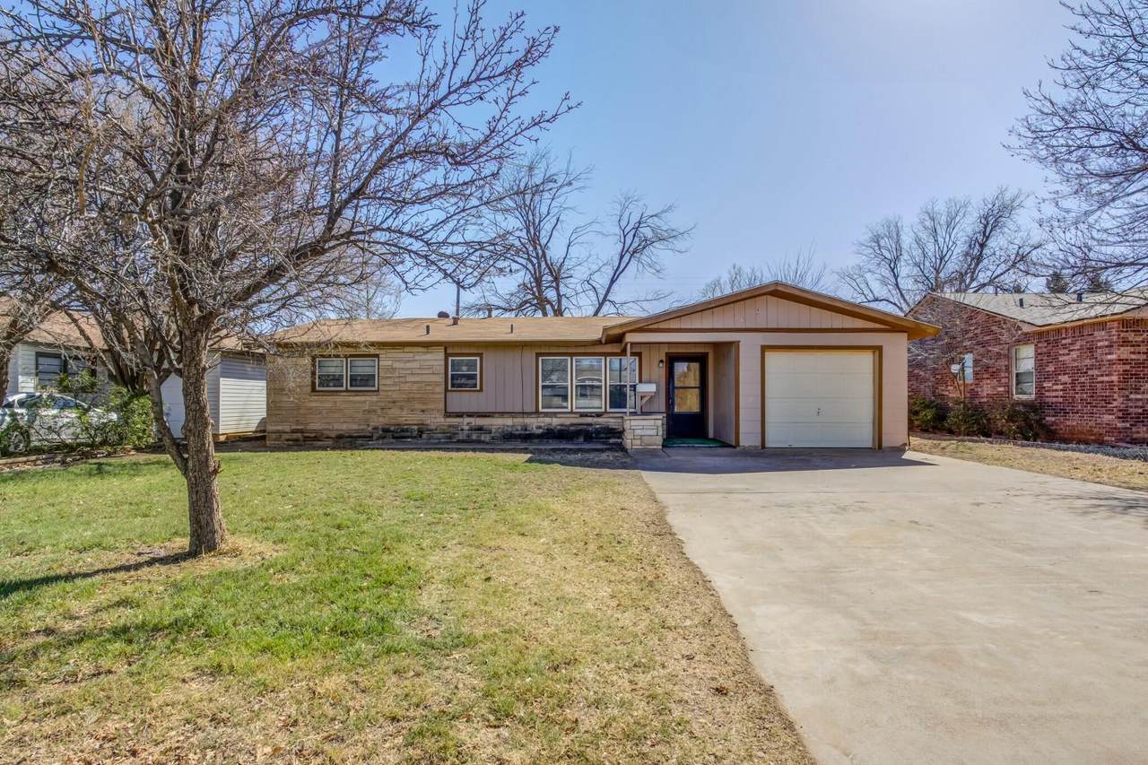 3013 45th Street - Photo 1