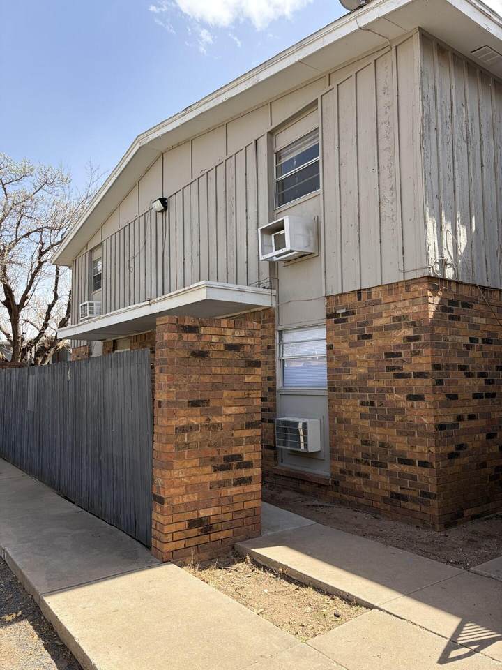 3201 35th Street - Photo 1
