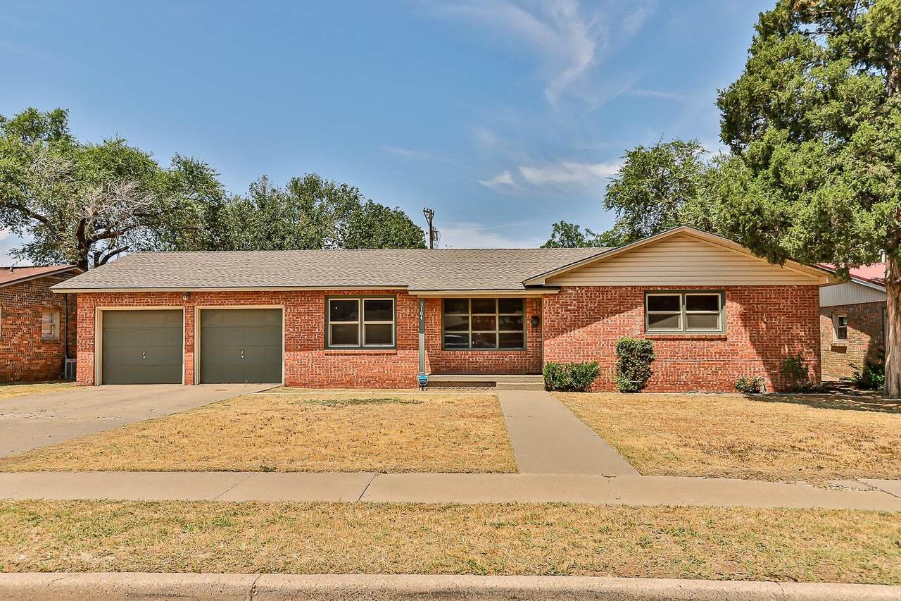 3104 49th Street - Photo 1