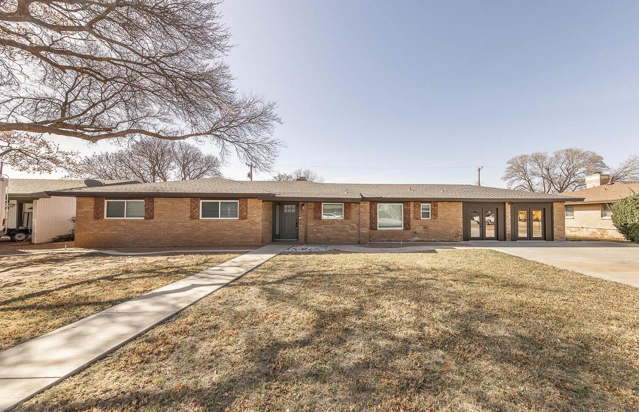 1304 8th Street - Photo 1