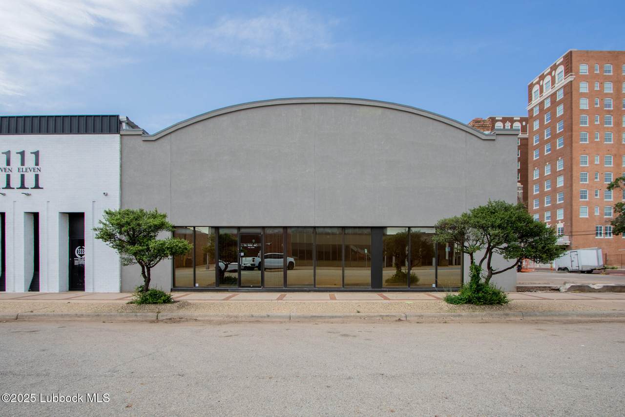 1113 Main Street - Photo 1