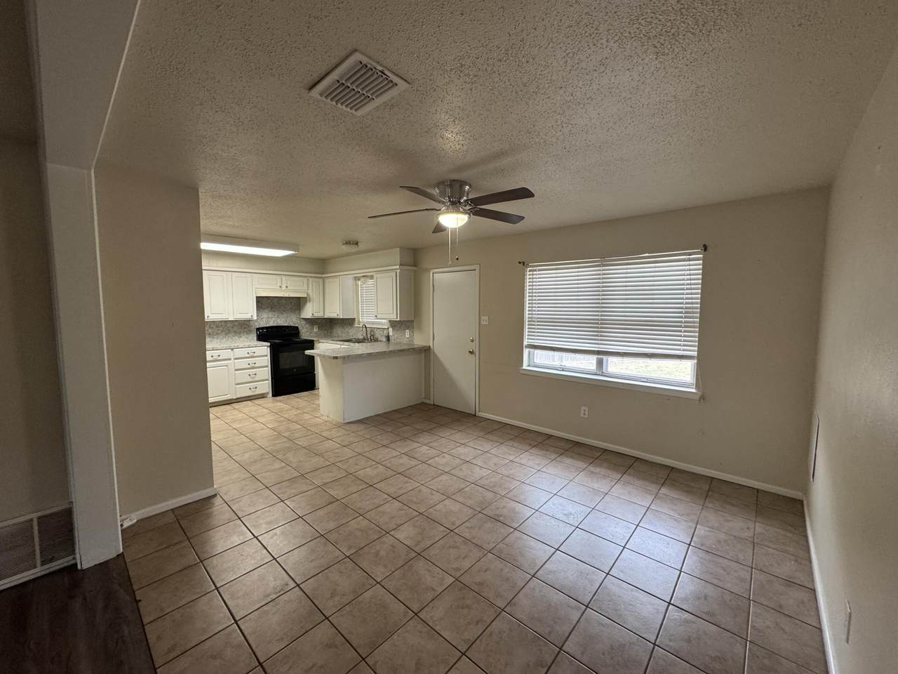 https://bt-photos.global.ssl.fastly.net/lubbock/1280_boomver_1_20260325184637476309000000-2.jpg