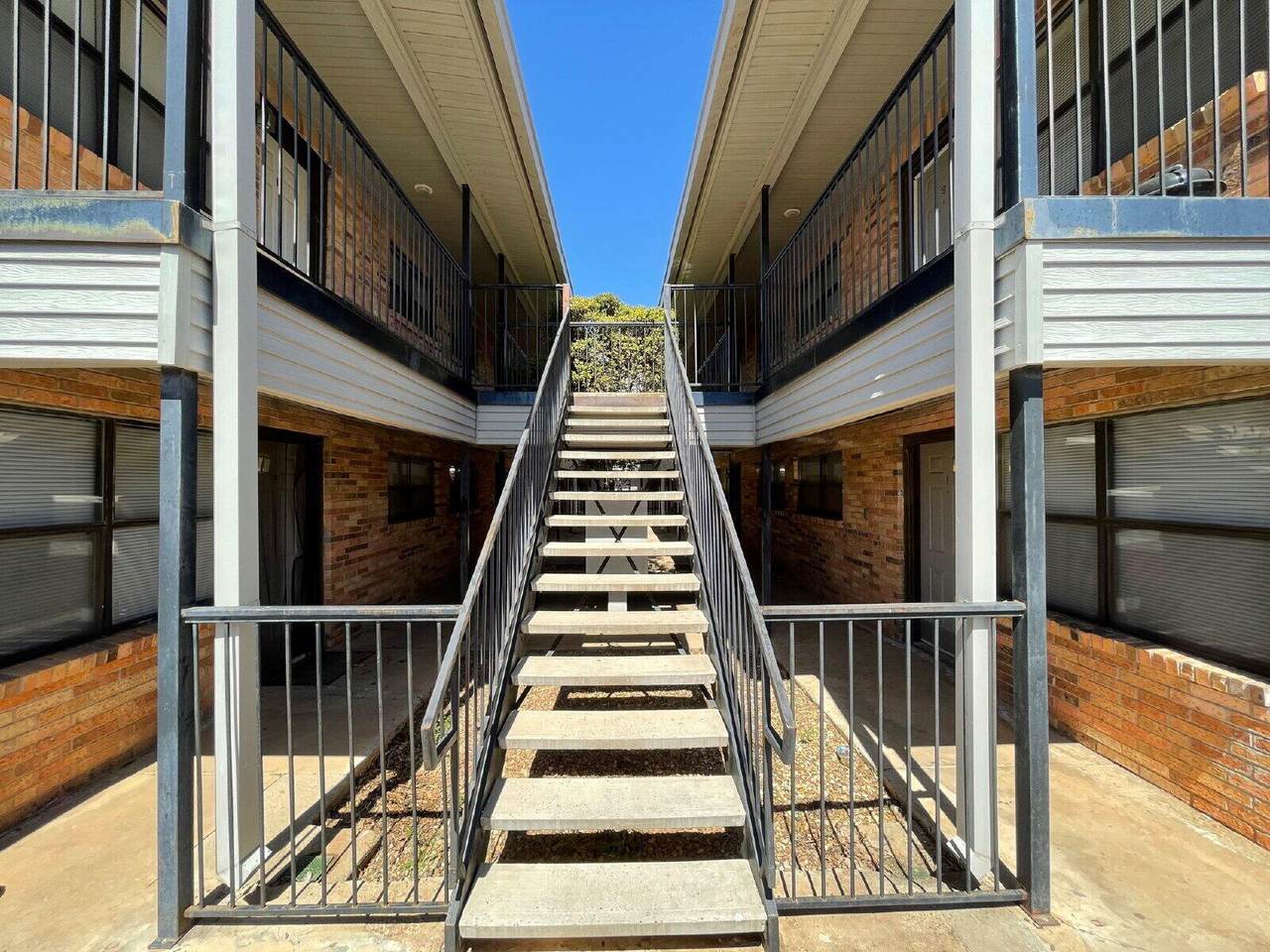 2202 15th Street - Photo 1