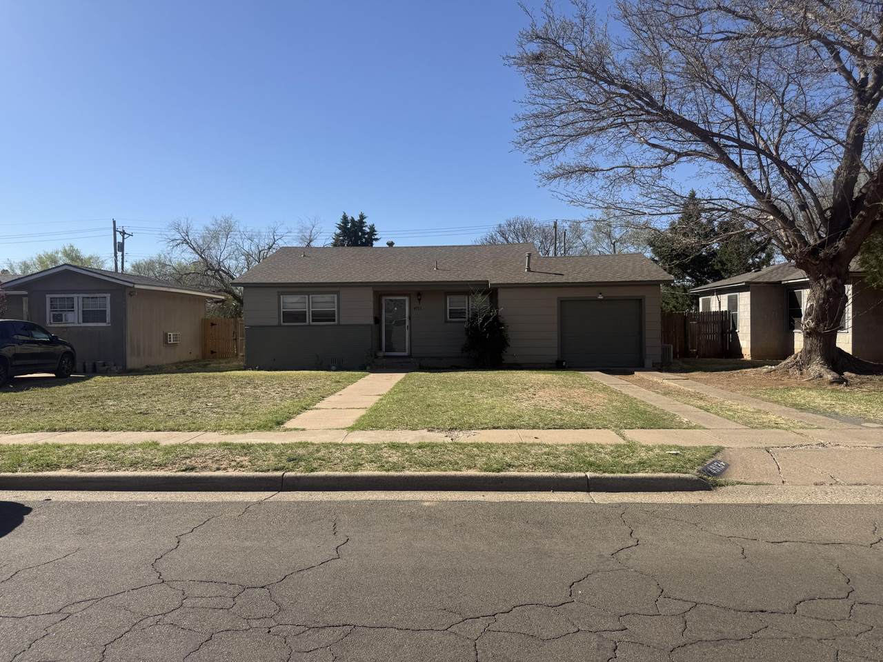 4913 40th Street - Photo 1