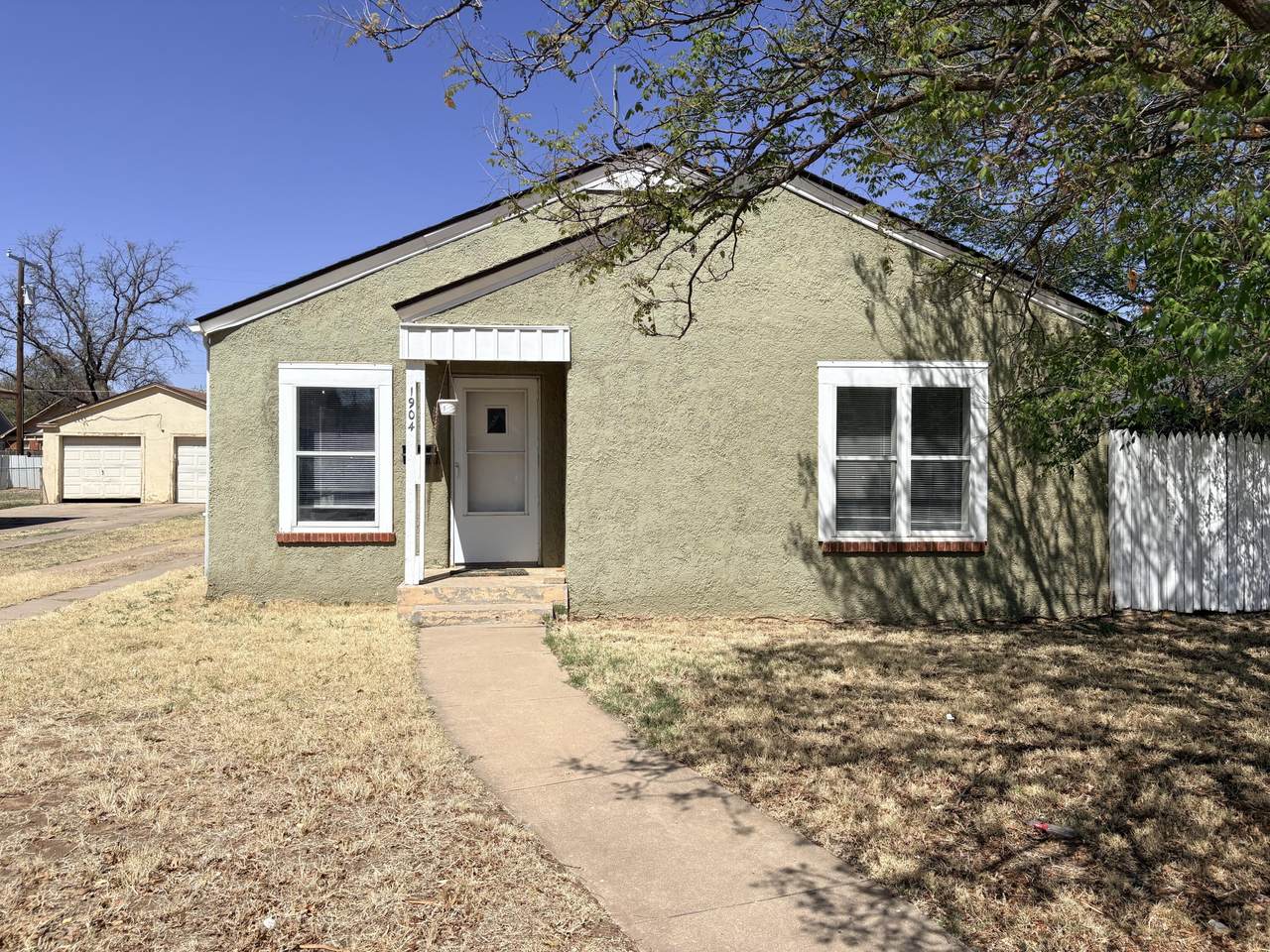 1904 24th Street - Photo 1